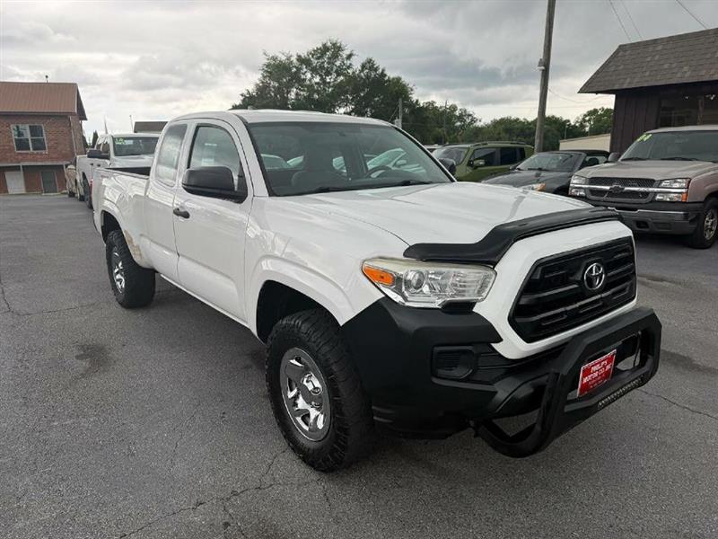 Toyota Tacoma SR5 Access Cab I4 6AT 4WD 2017
