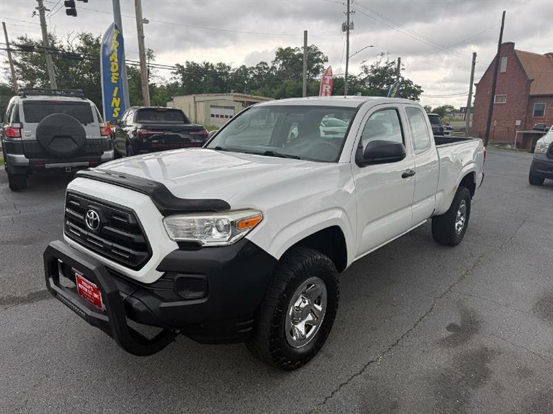 Toyota Tacoma SR5 Access Cab I4 6AT 4WD 2017