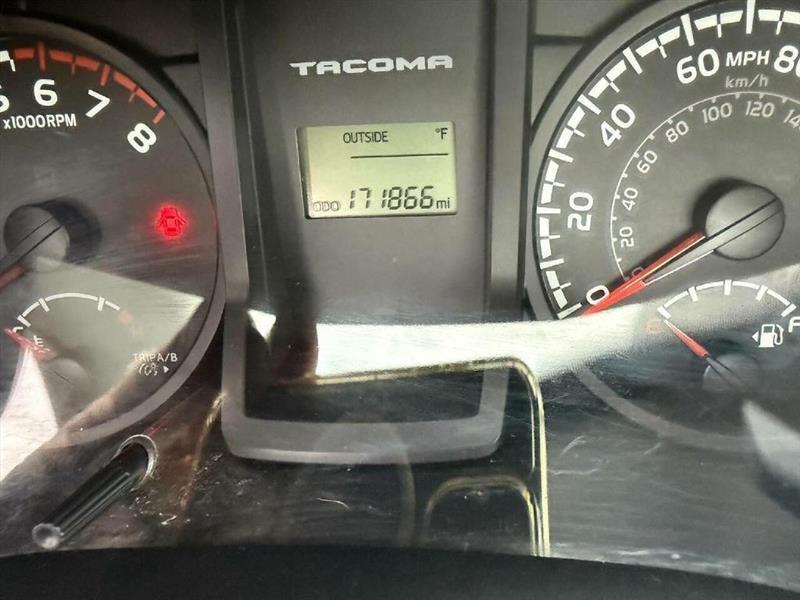 Toyota Tacoma SR5 Access Cab I4 6AT 4WD 2017