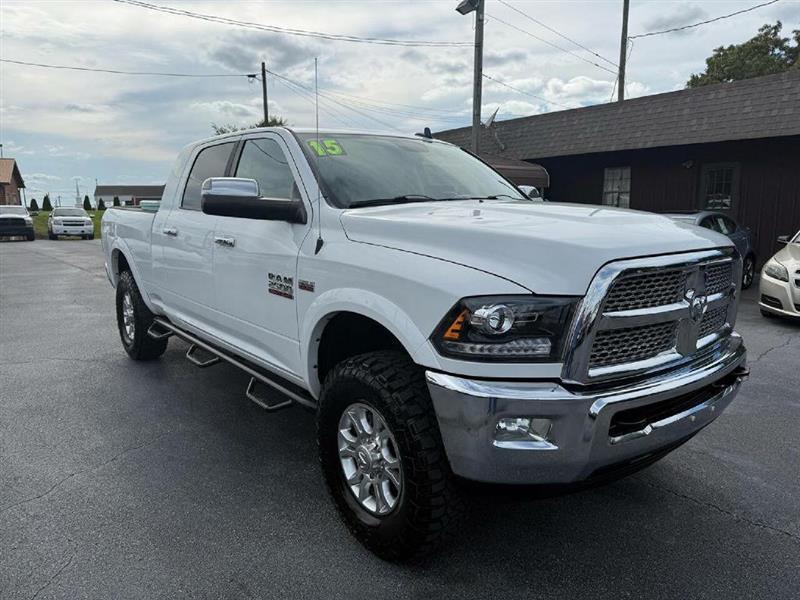 RAM 2500 Laramie Mega Cab 4WD 2015