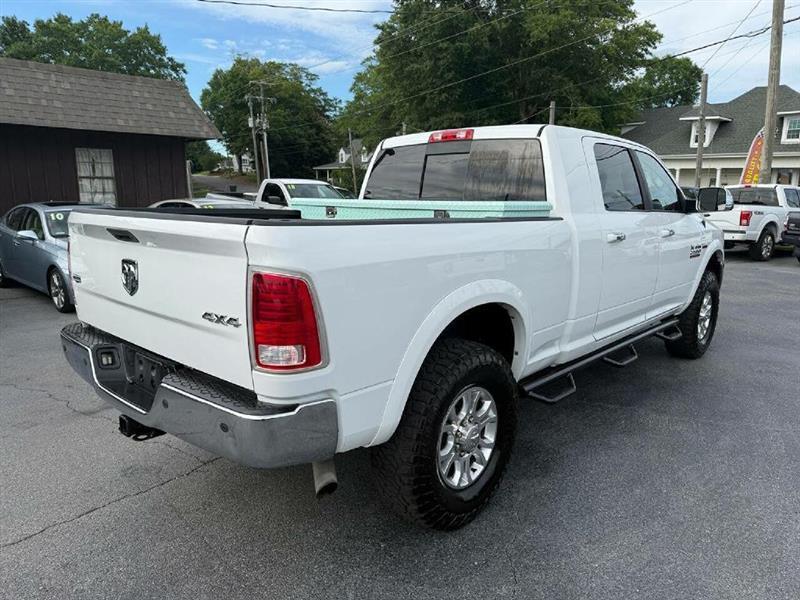 RAM 2500 Laramie Mega Cab 4WD 2015