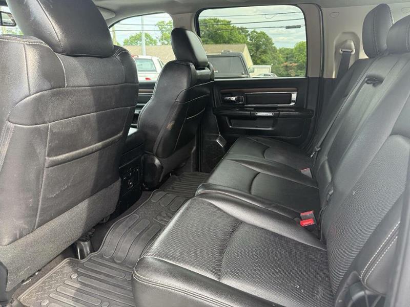 RAM 2500 Laramie Mega Cab 4WD 2015