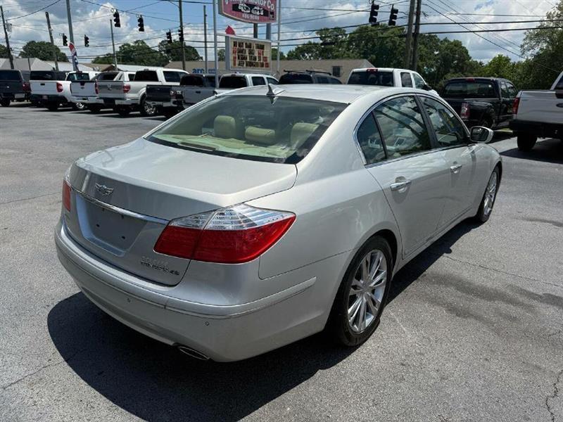 Hyundai Genesis 4.6L 2011