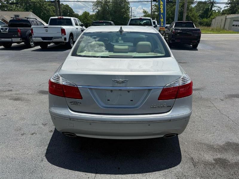 Hyundai Genesis 4.6L 2011