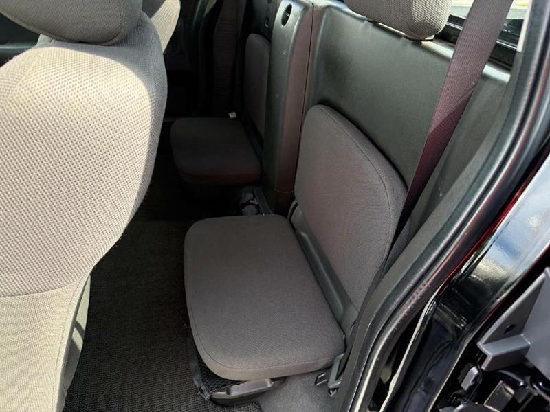 Nissan Frontier XE King Cab 2WD 2006