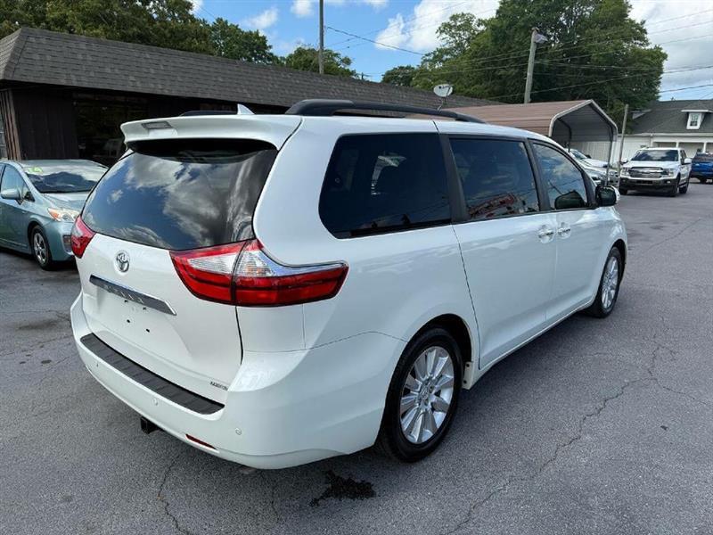 Toyota Sienna XLE FWD 8-Passenger V6 2015