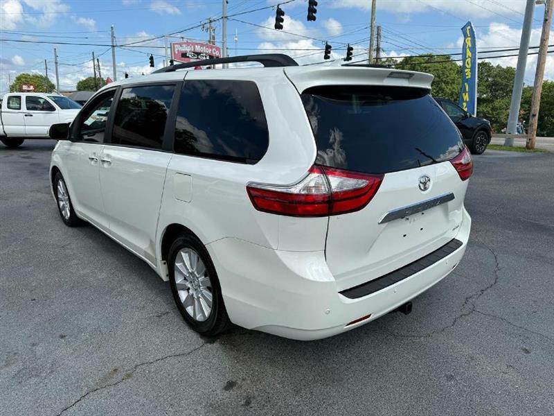Toyota Sienna XLE FWD 8-Passenger V6 2015