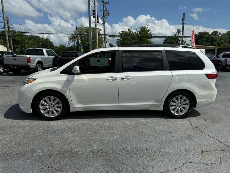 Toyota Sienna XLE FWD 8-Passenger V6 2015
