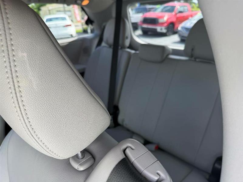 Toyota Sienna XLE FWD 8-Passenger V6 2015