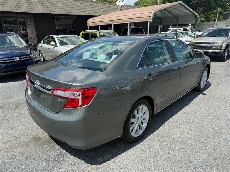 Toyota Camry LE 2012