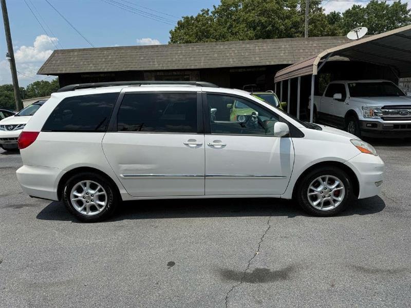 Toyota Sienna XLE Limited 2006