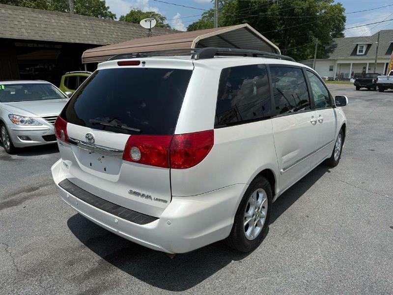 Toyota Sienna XLE Limited 2006