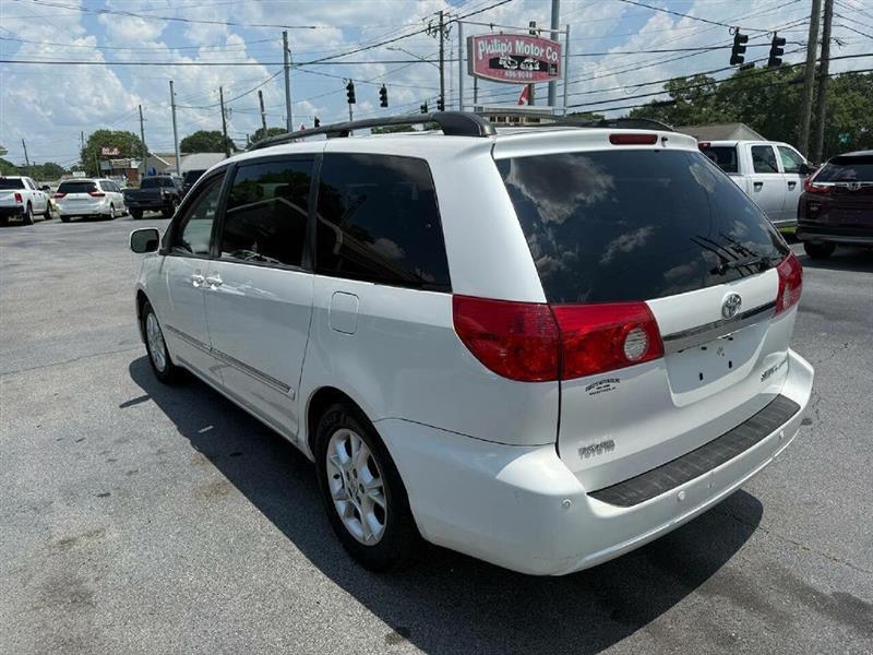 Toyota Sienna XLE Limited 2006