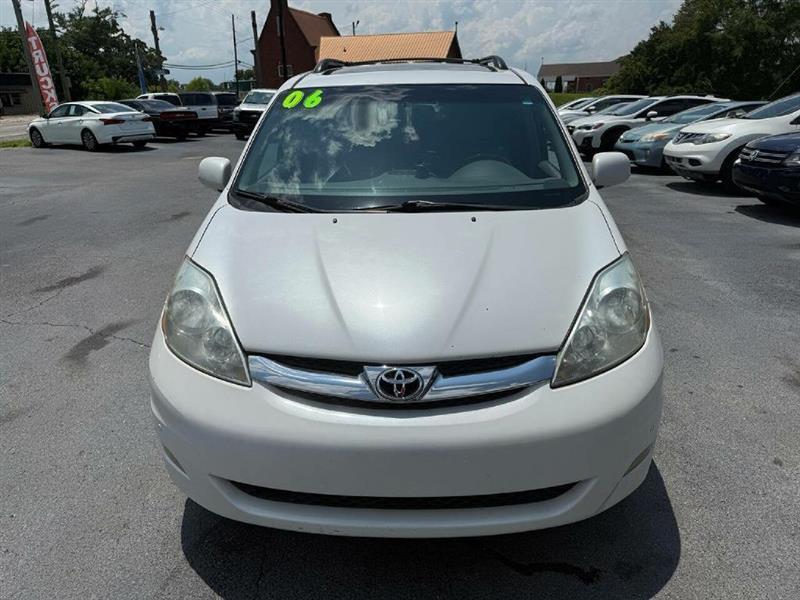 Toyota Sienna XLE Limited 2006