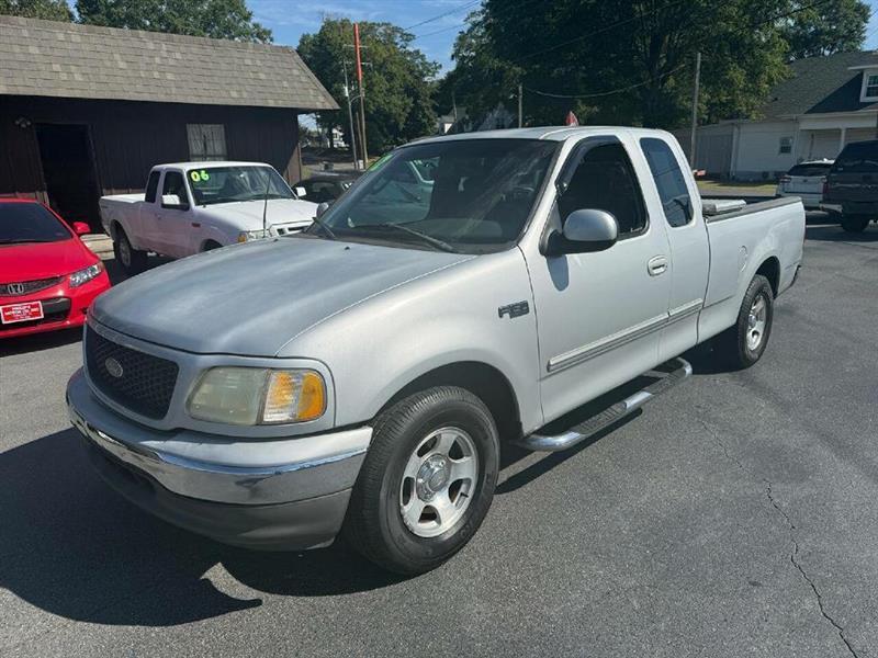 Ford F-150 XLT SuperCab Long Bed 2WD 2002
