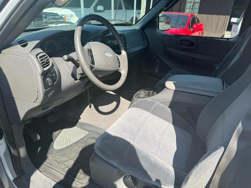 Ford F-150 XLT SuperCab Long Bed 2WD 2002