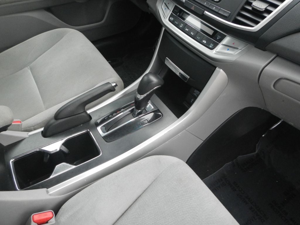 Honda Accord 4dr Sedan EX Auto 2013