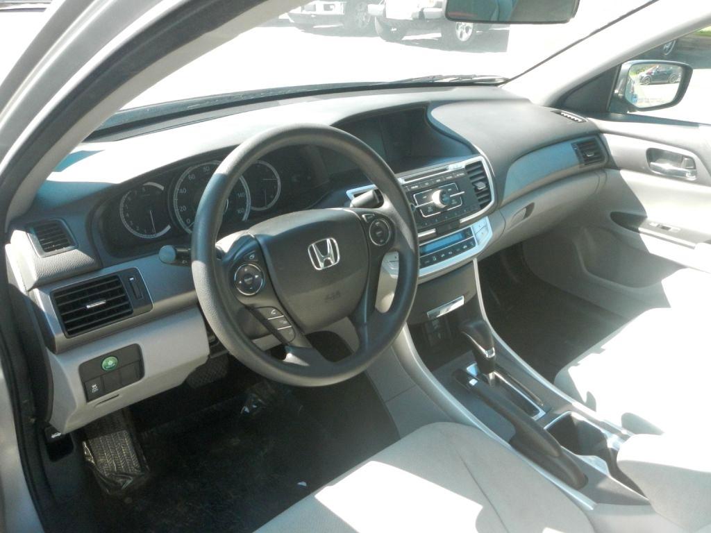 Honda Accord 4dr Sedan EX Auto 2013