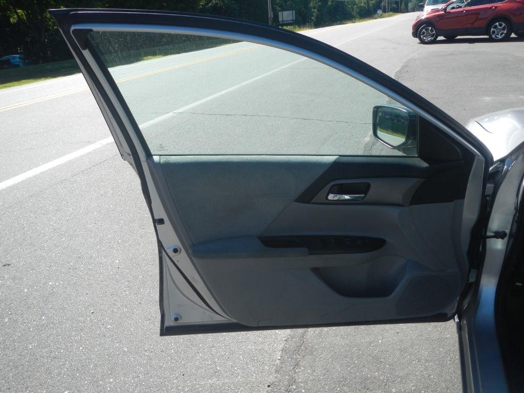 Honda Accord 4dr Sedan EX Auto 2013