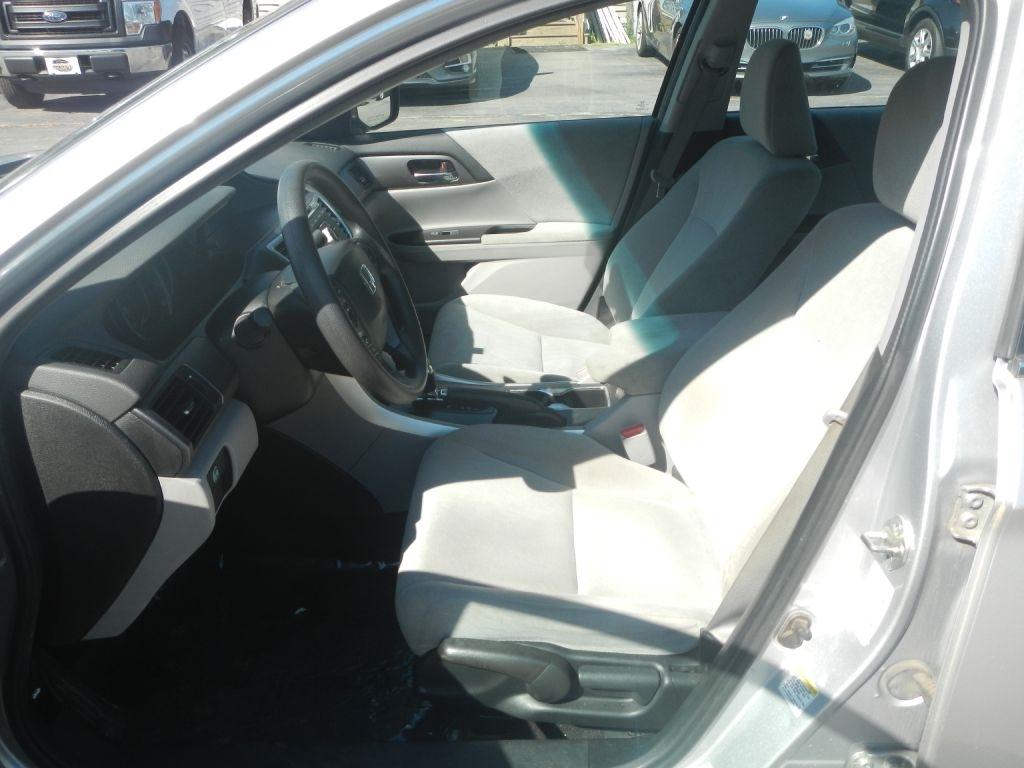 Honda Accord 4dr Sedan EX Auto 2013