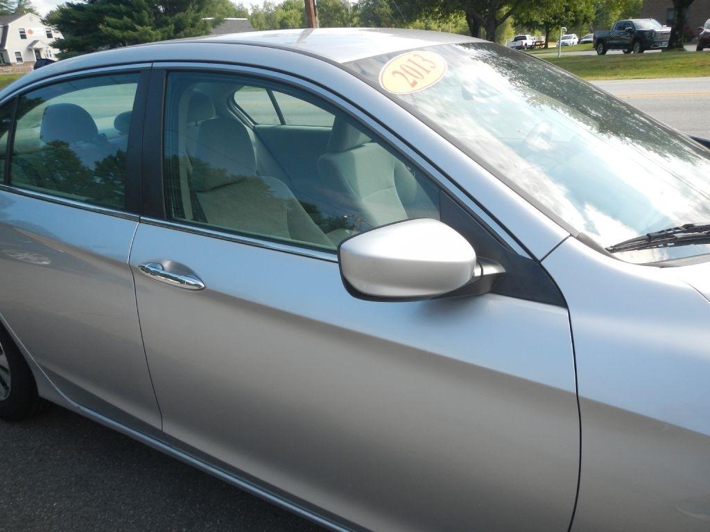 Honda Accord 4dr Sedan EX Auto 2013