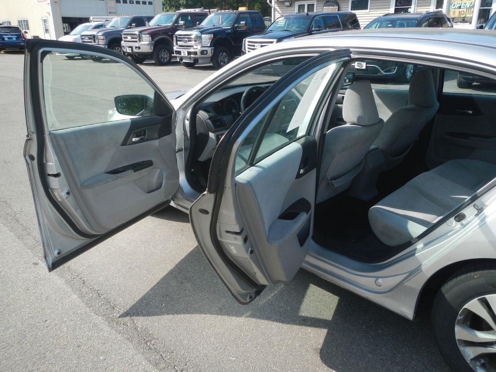 Honda Accord 4dr Sedan EX Auto 2013