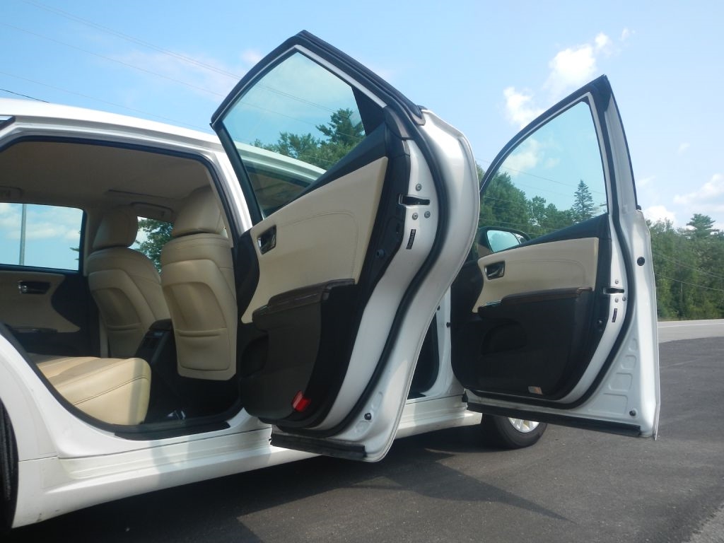 Toyota Avalon Hybrid XLE Premium 2015 Toyota Avalon Hybrid XLE Premium 2015