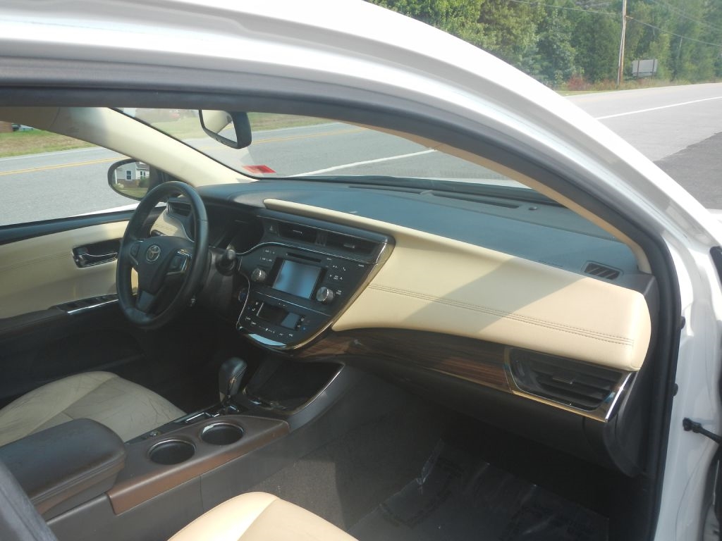 Toyota Avalon Hybrid XLE Premium 2015 Toyota Avalon Hybrid XLE Premium 2015