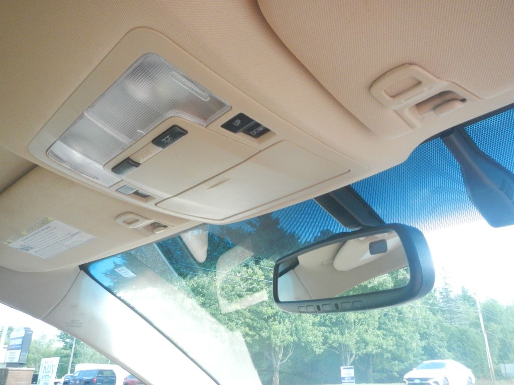 Toyota Avalon Hybrid XLE Premium 2015 Toyota Avalon Hybrid XLE Premium 2015