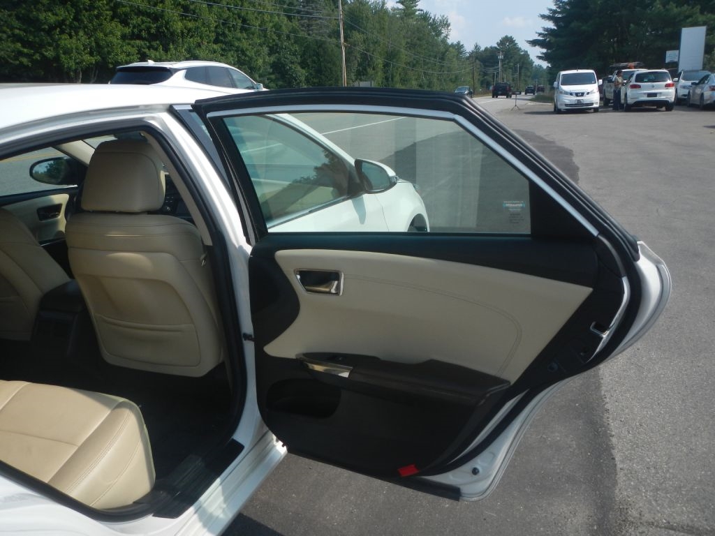 Toyota Avalon Hybrid XLE Premium 2015 Toyota Avalon Hybrid XLE Premium 2015