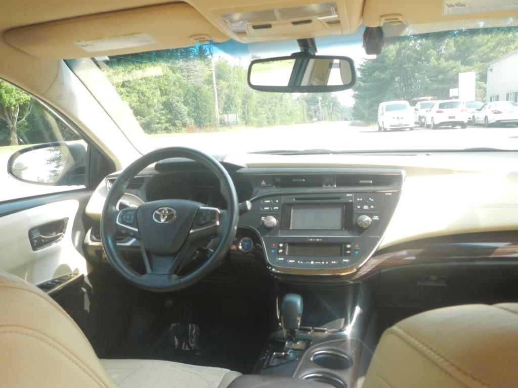 Toyota Avalon Hybrid XLE Premium 2015 Toyota Avalon Hybrid XLE Premium 2015
