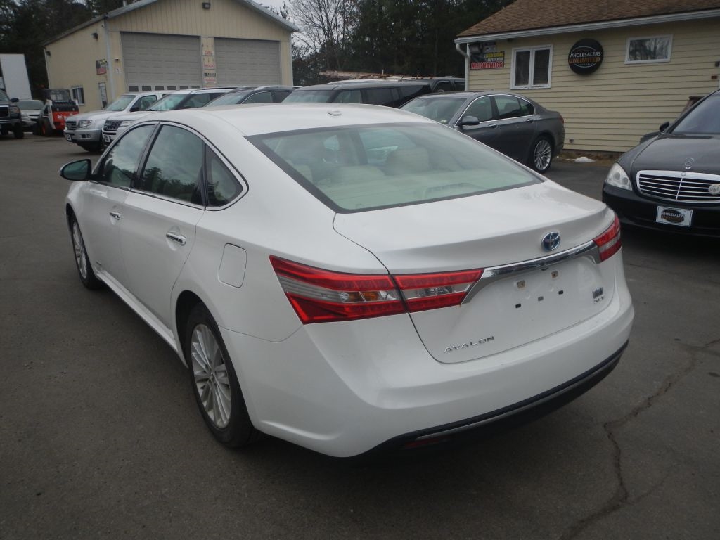Toyota Avalon Hybrid XLE Premium 2015