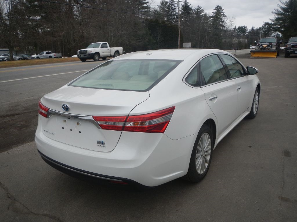 Toyota Avalon Hybrid XLE Premium 2015
