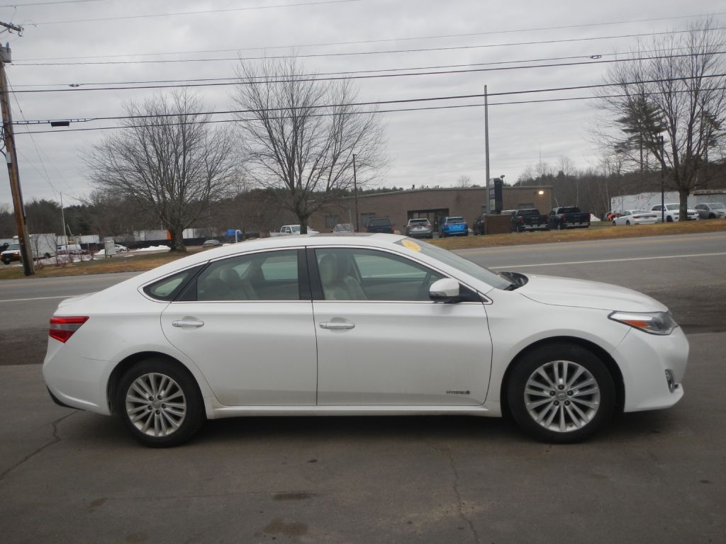 Toyota Avalon Hybrid XLE Premium 2015