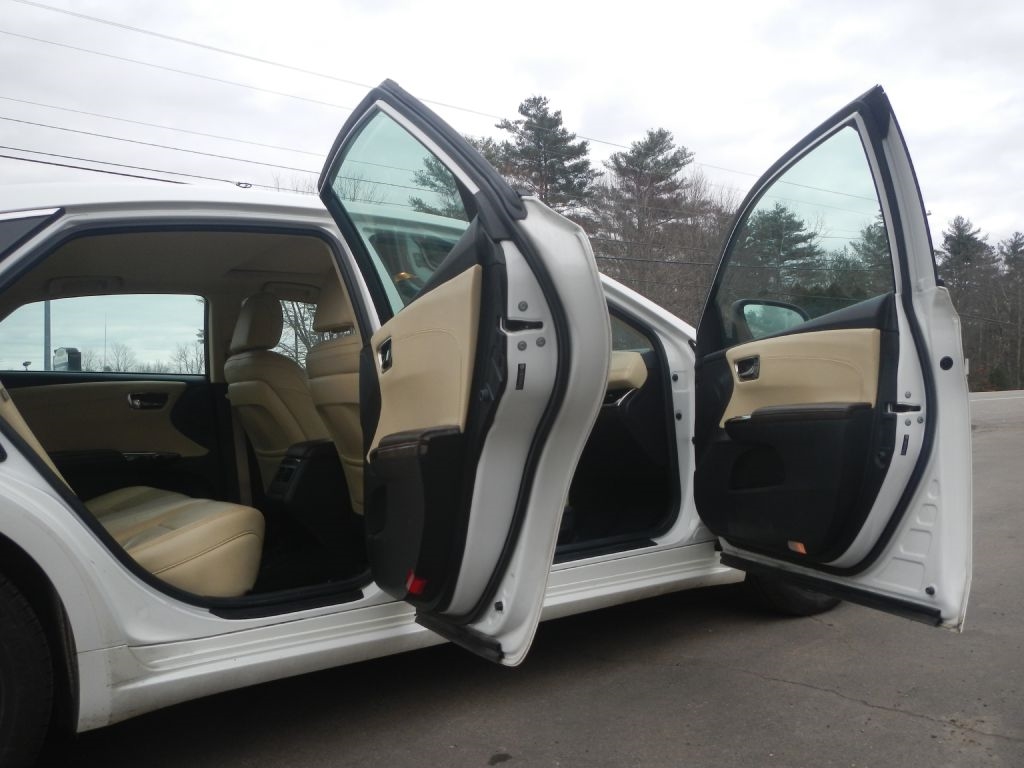 Toyota Avalon Hybrid XLE Premium 2015