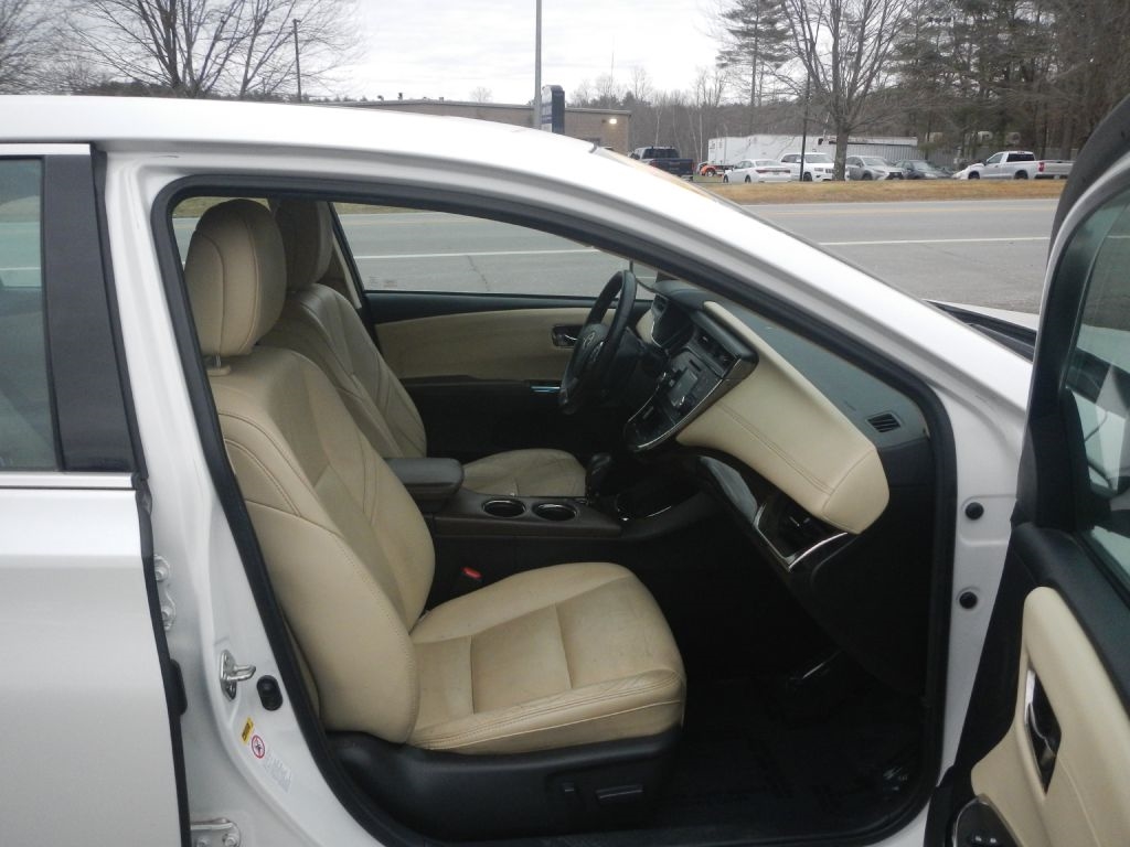 Toyota Avalon Hybrid XLE Premium 2015