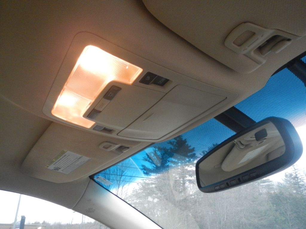 Toyota Avalon Hybrid XLE Premium 2015