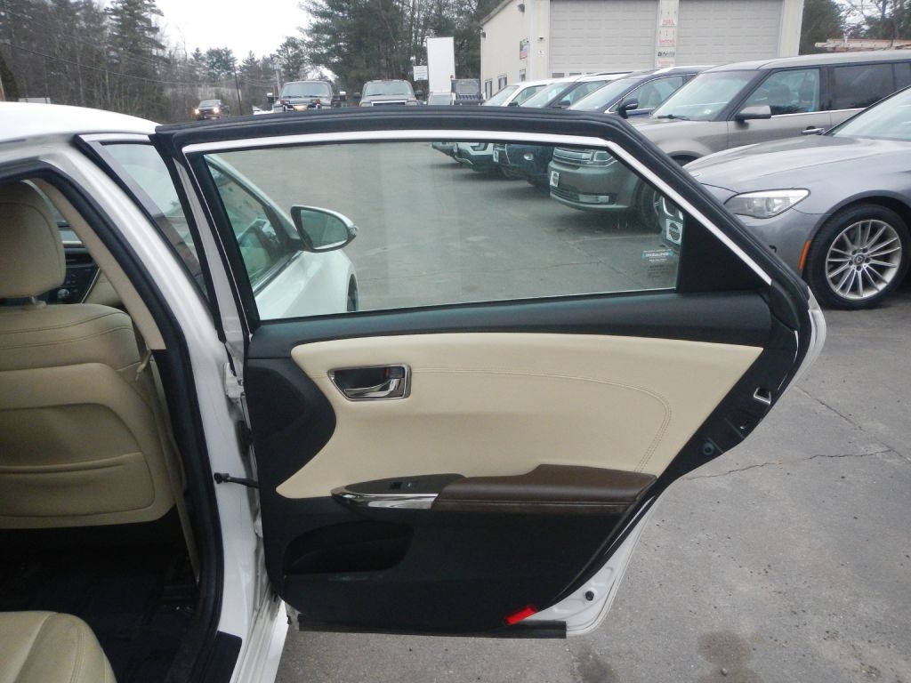 Toyota Avalon Hybrid XLE Premium 2015