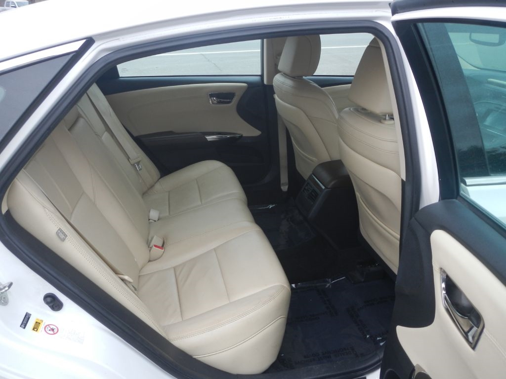 Toyota Avalon Hybrid XLE Premium 2015