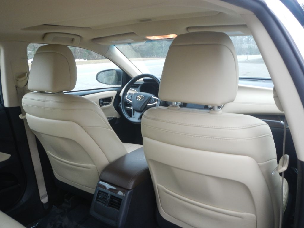 Toyota Avalon Hybrid XLE Premium 2015