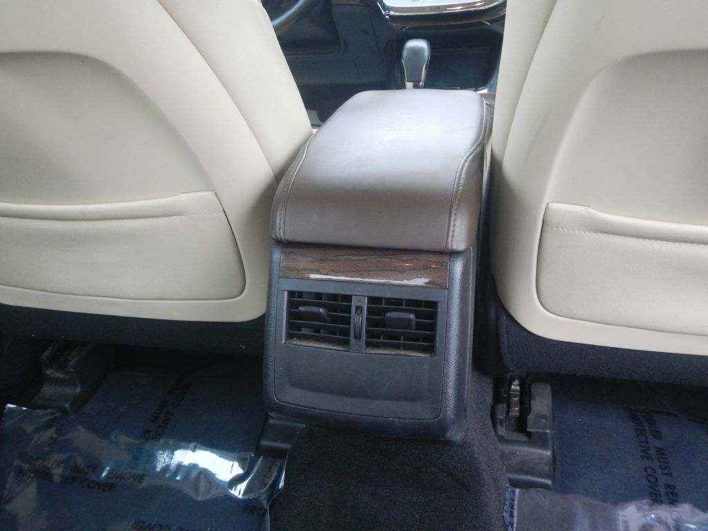 Toyota Avalon Hybrid XLE Premium 2015