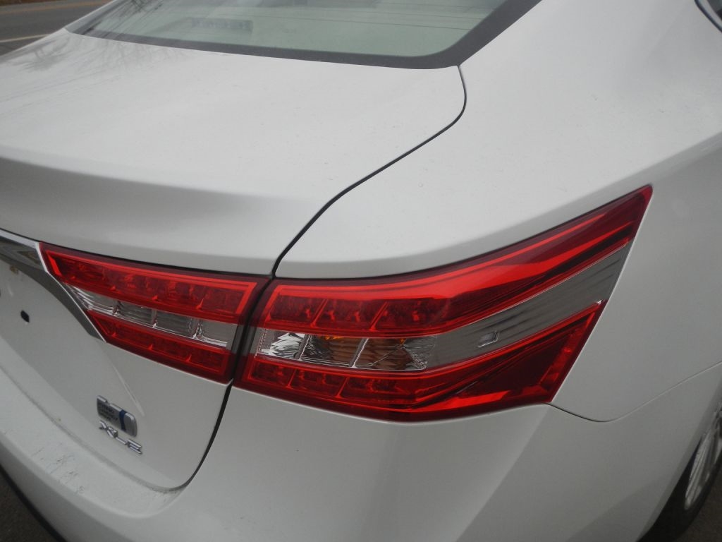 Toyota Avalon Hybrid XLE Premium 2015