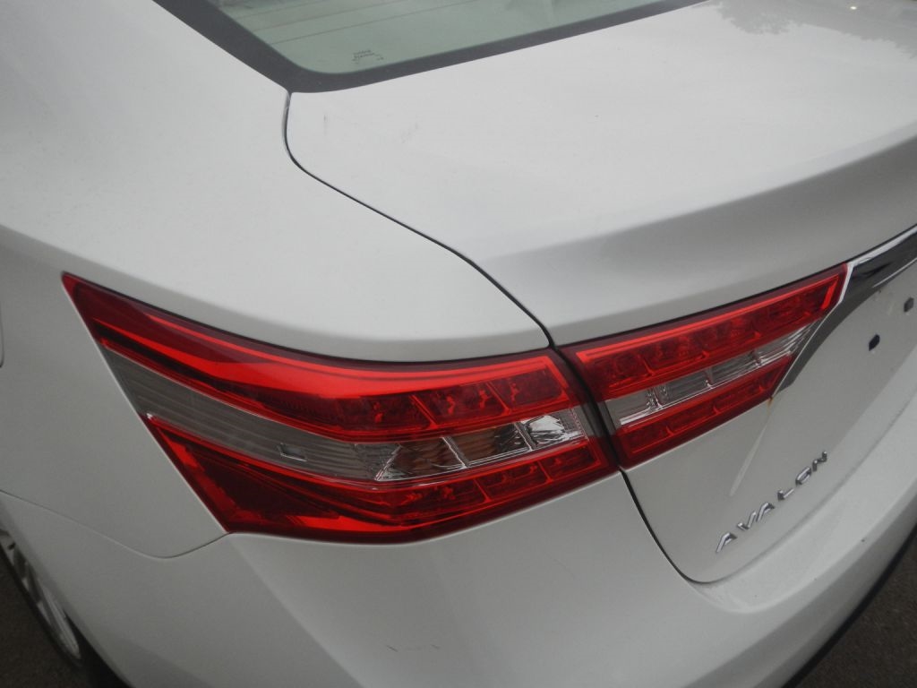Toyota Avalon Hybrid XLE Premium 2015