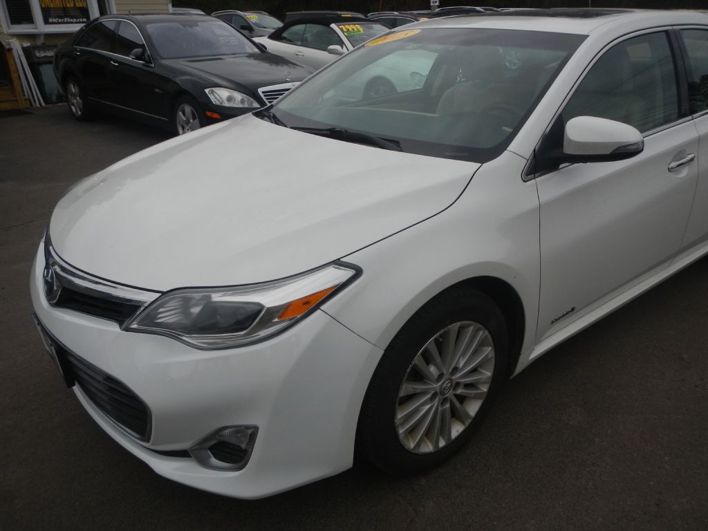 Toyota Avalon Hybrid XLE Premium 2015