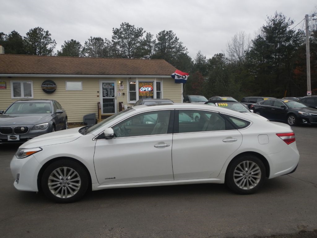 Toyota Avalon Hybrid XLE Premium 2015