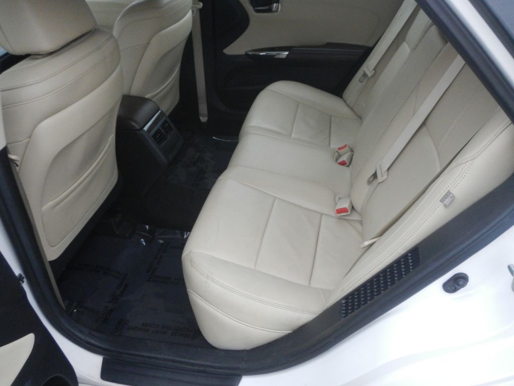 Toyota Avalon Hybrid XLE Premium 2015