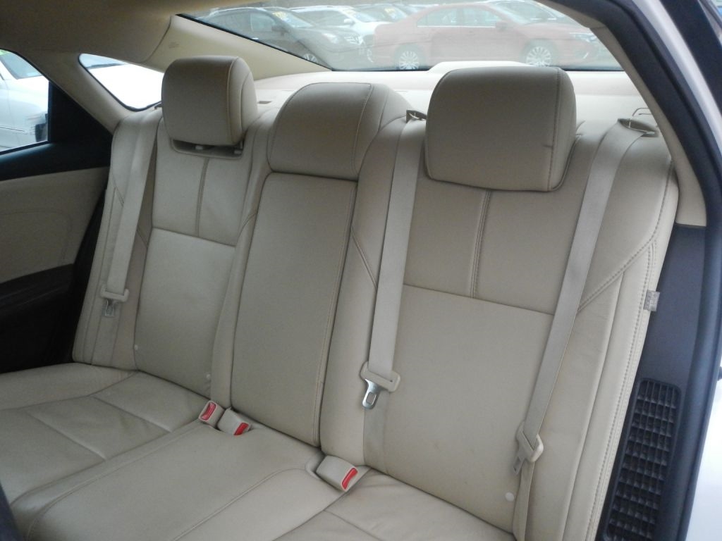 Toyota Avalon Hybrid XLE Premium 2015