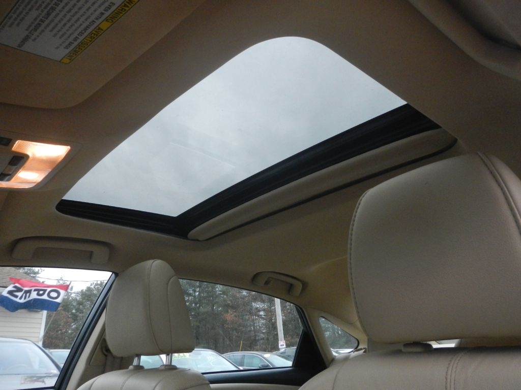 Toyota Avalon Hybrid XLE Premium 2015