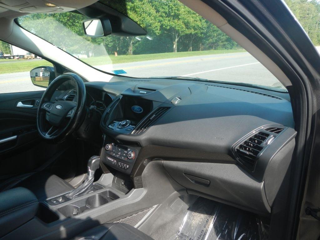 Ford Escape Titanium 4WD 2017