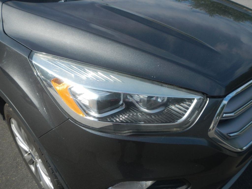 Ford Escape Titanium 4WD 2017